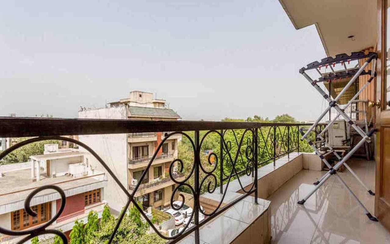 Olive Service - Defence Colony * New Delhi
